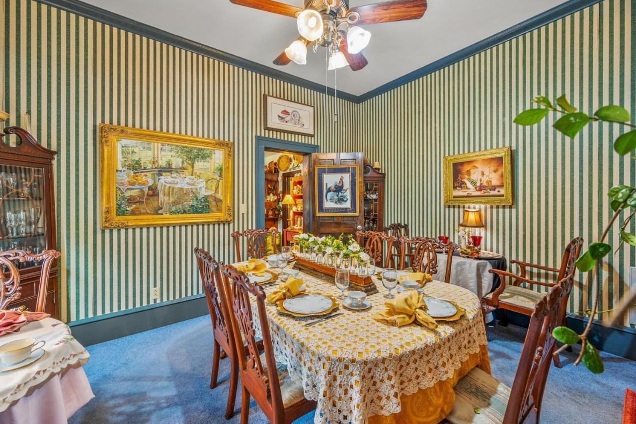 Goodbread House Bed And Breakfast 3*