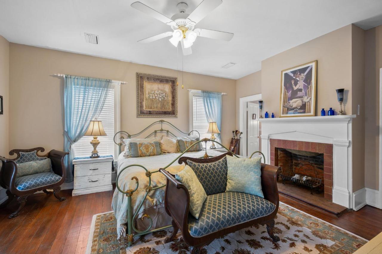 Goodbread House Bed And Breakfast Saint Marys