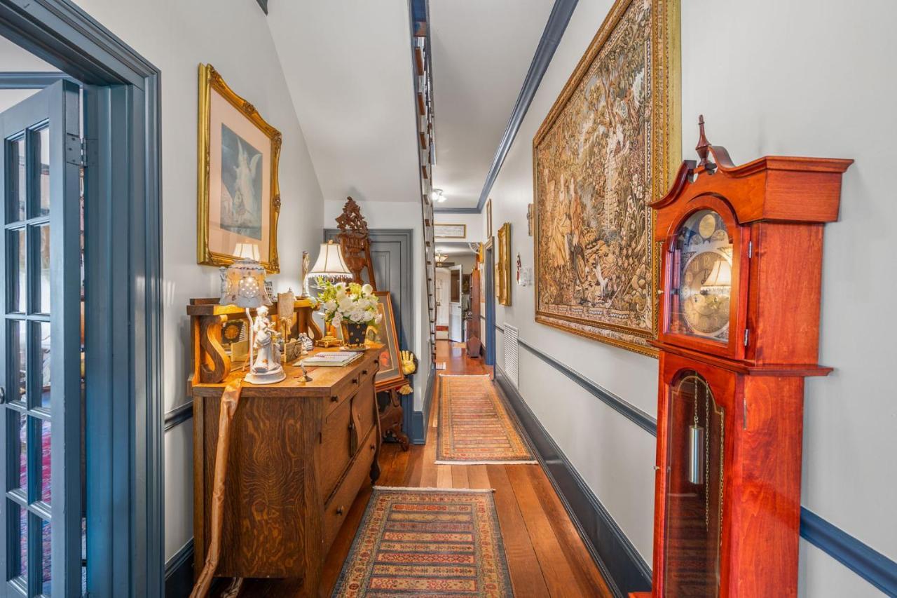 Goodbread House Bed And Breakfast Bed & Breakfast Saint Marys