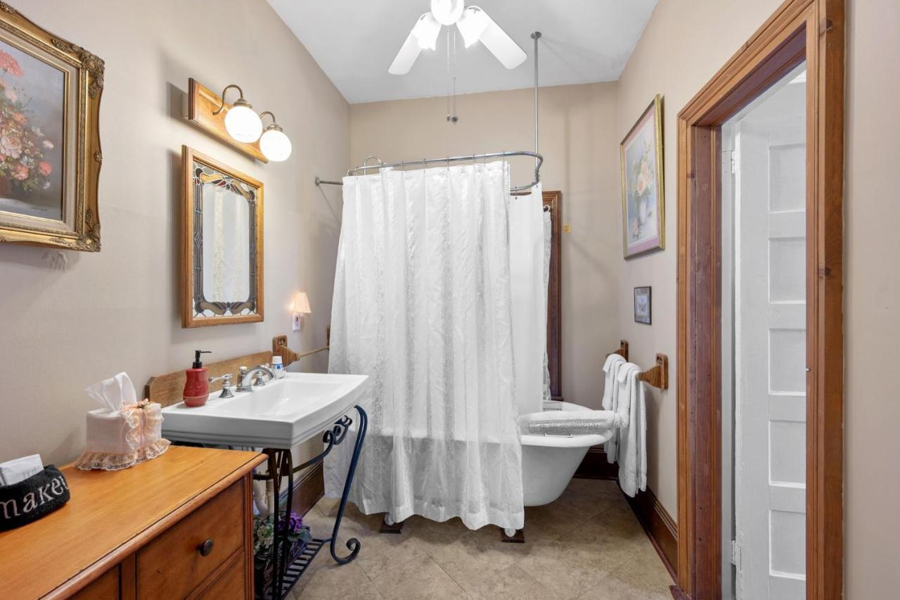 Bed & Breakfast Goodbread House Bed And Breakfast