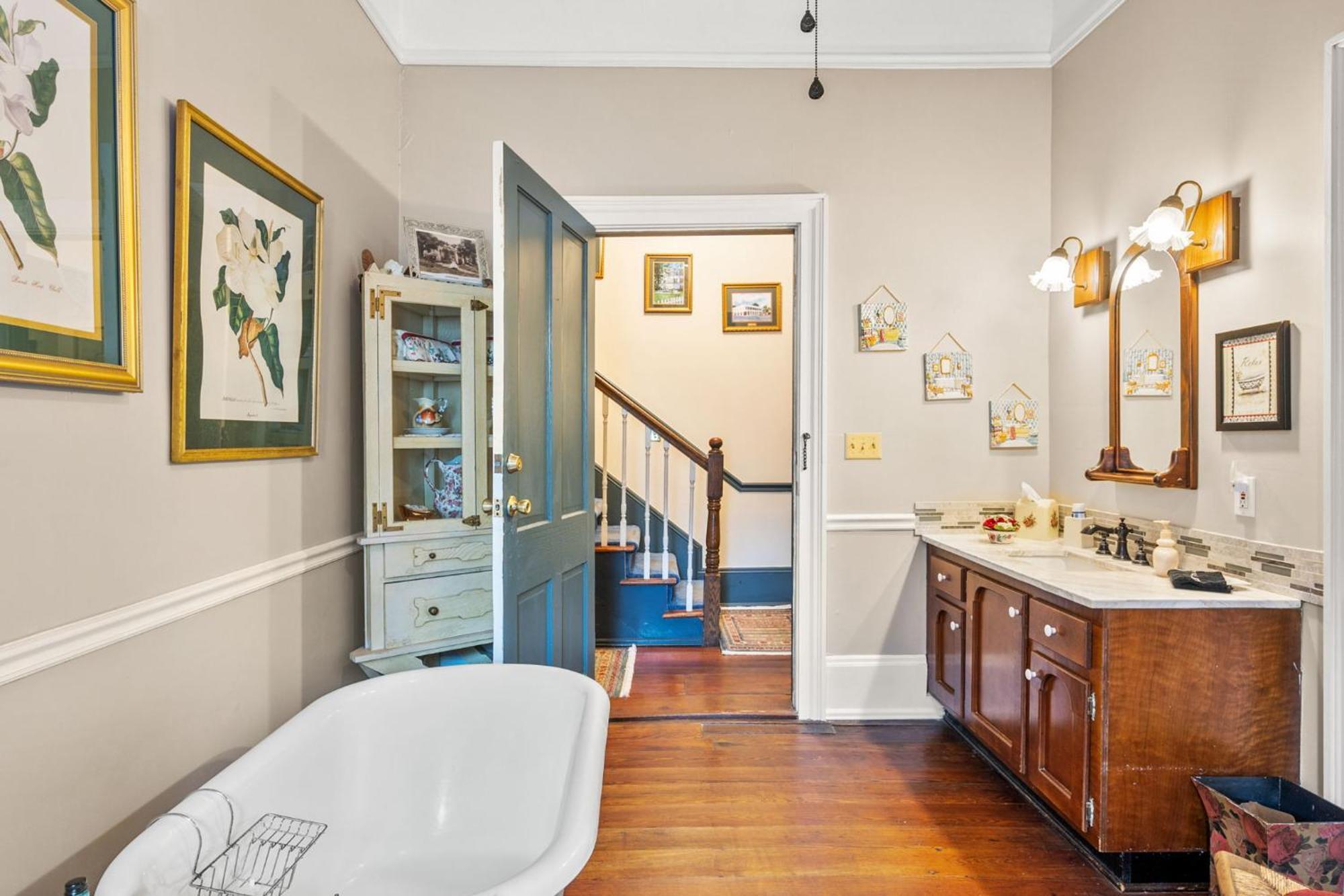 Goodbread House Bed And Breakfast Bed & Breakfast Saint Marys